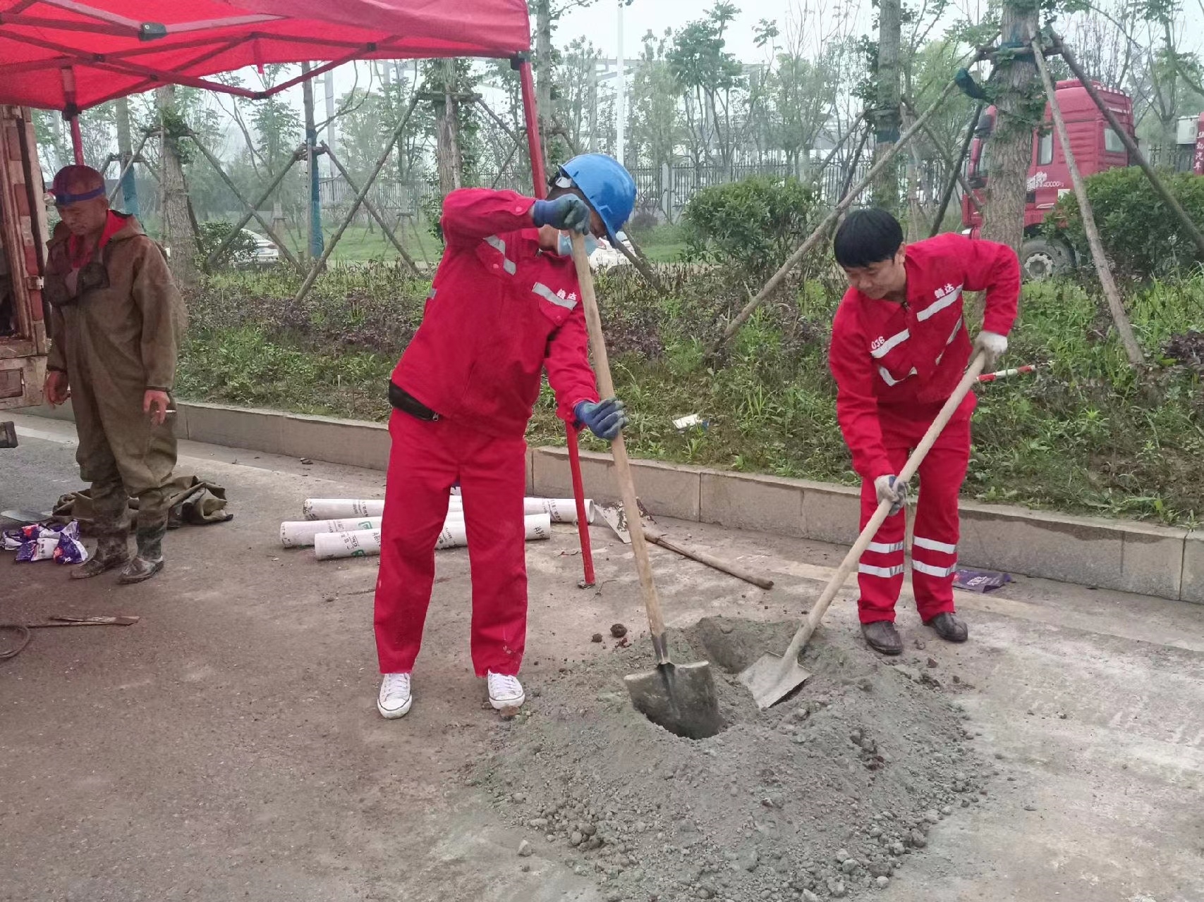 长葛管道疏通哪家好】及时进行市政管道清淤